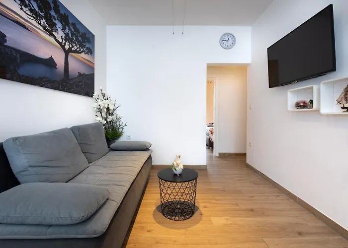 Oliva Apartman *