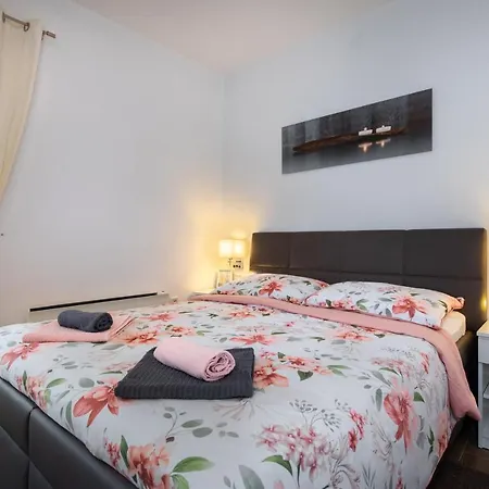 Apartment Oliva *